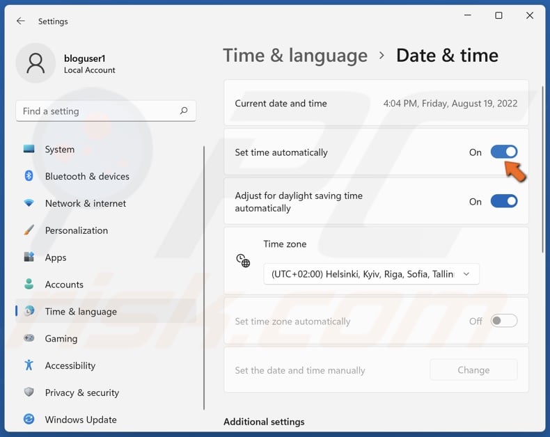 Toggle on Set time automatically